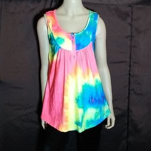 Bright sleeveless tie dye shirt